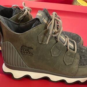 NWT- Sorel Olive and Charcoal Waterproof Boots